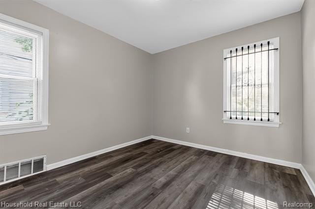 6370 Brace St - Photo 6 of 15
