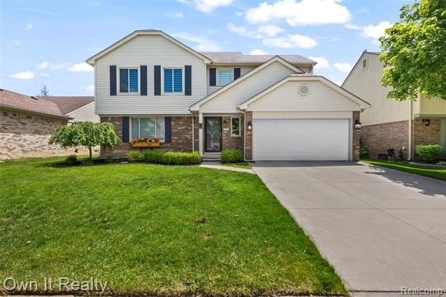 365 Princeton Dr - Photo 4 of 43