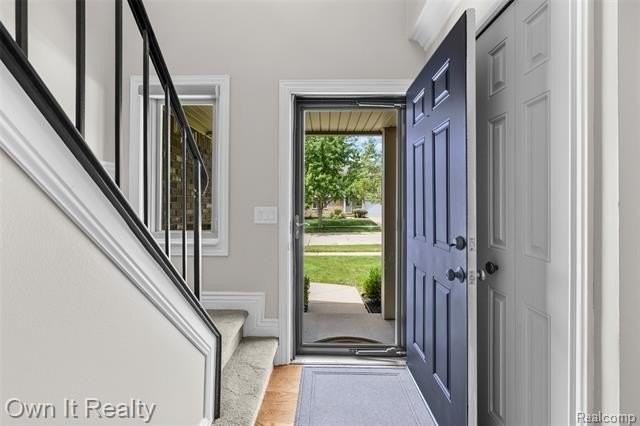 365 Princeton Dr - Photo 5 of 43