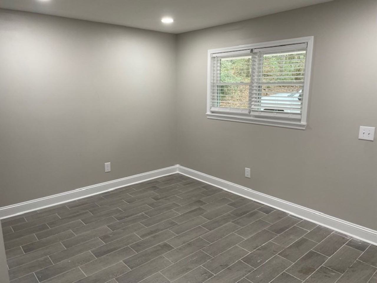 161 Cone St - Photo 2 of 5