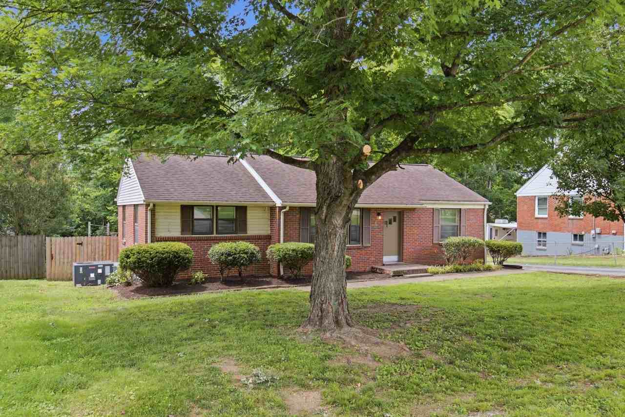 2923 Dunmore Dr - Photo 4 of 35