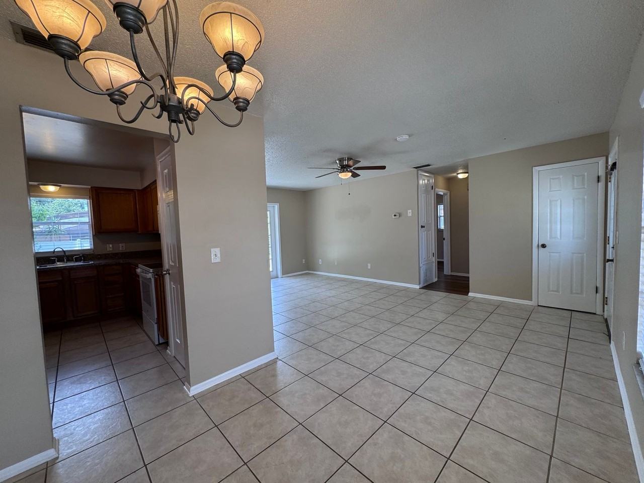 540 El Dorado Way - Photo 5 of 16