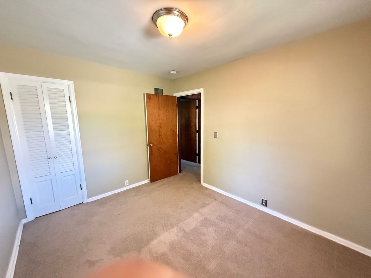 10 University Ct - Photo 7 of 10
