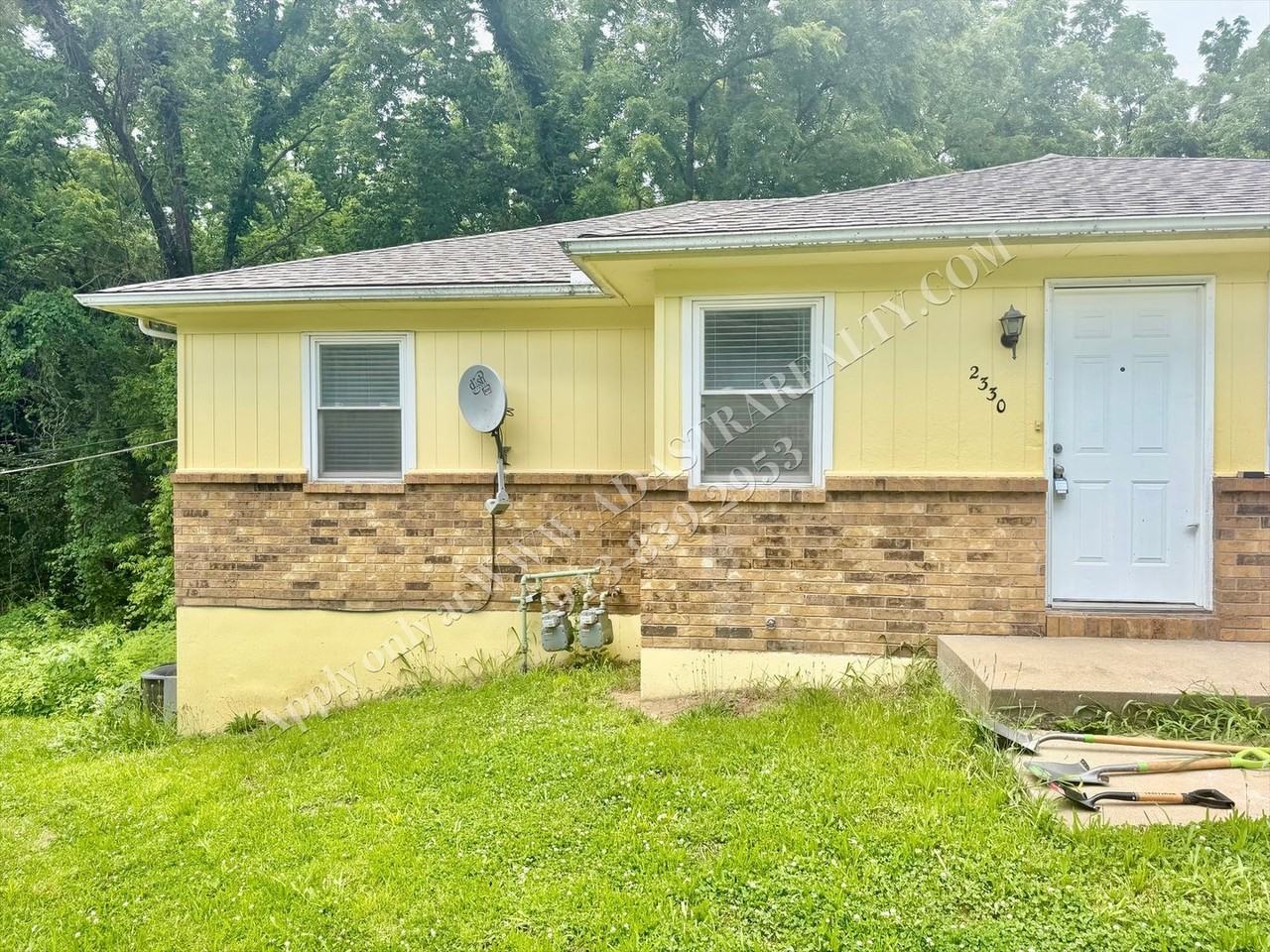 2330 N 75th Ter - Photo 2 of 16