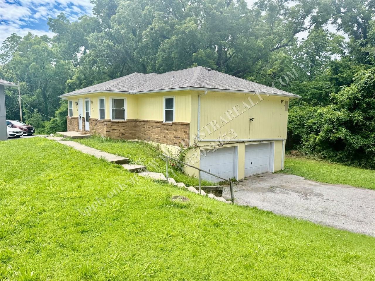 2330 N 75th Ter - Photo 4 of 16