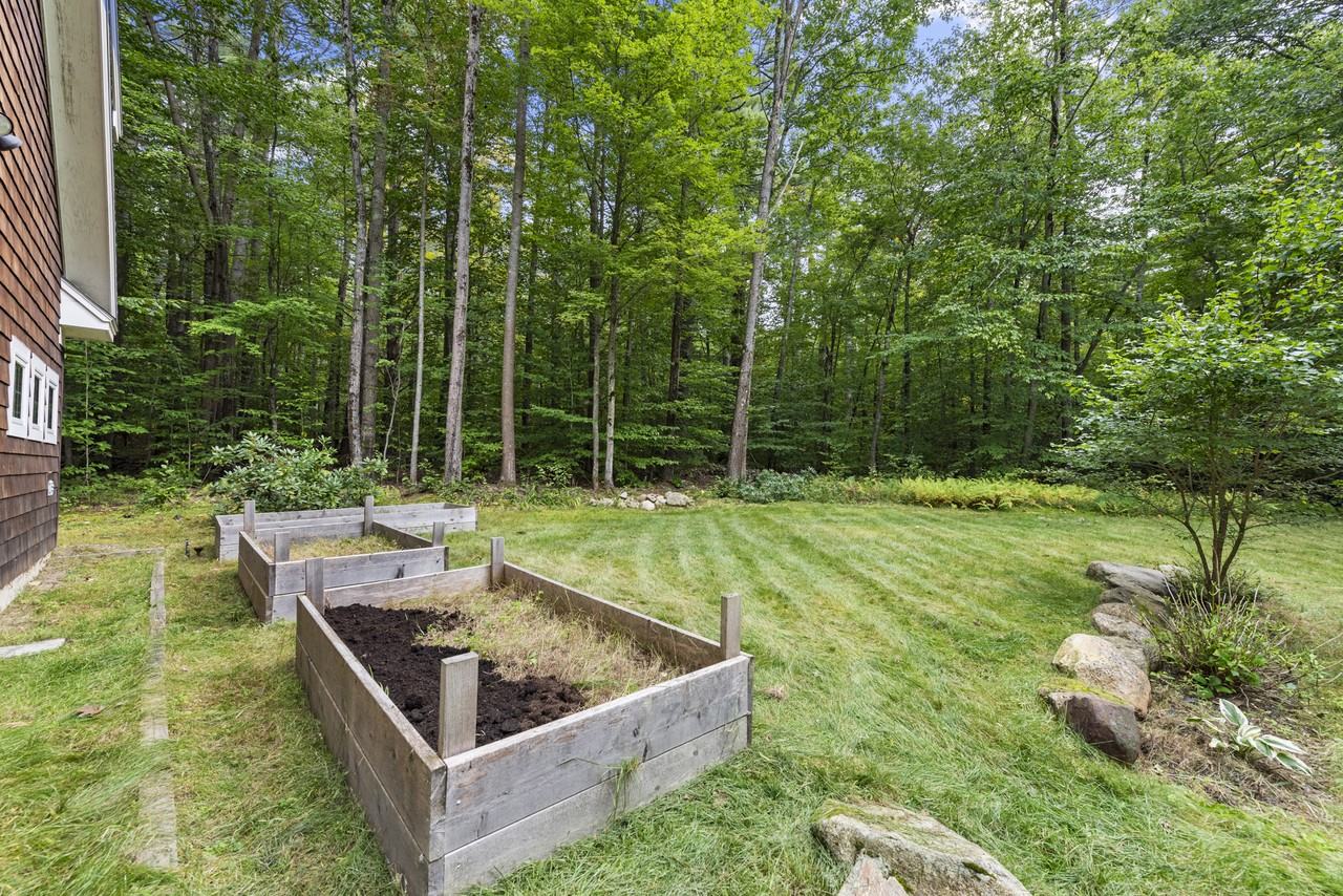 20 Circle Dr - Photo 7 of 26