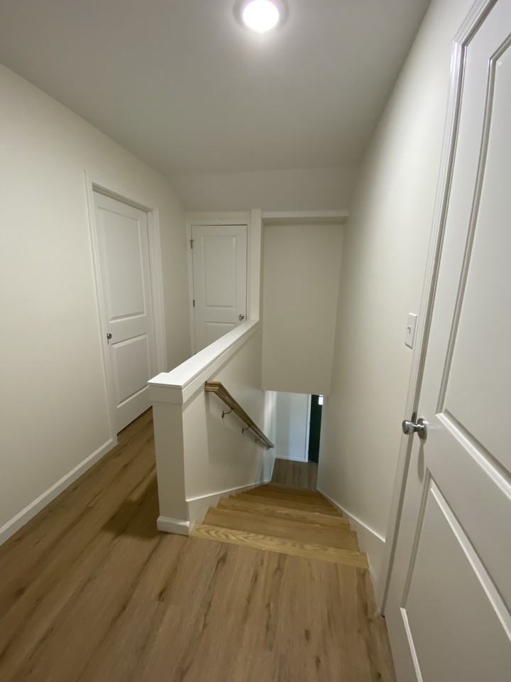 628 E Tombigbee St - Photo 3 of 11