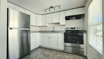 featured image of 914 10th St #C