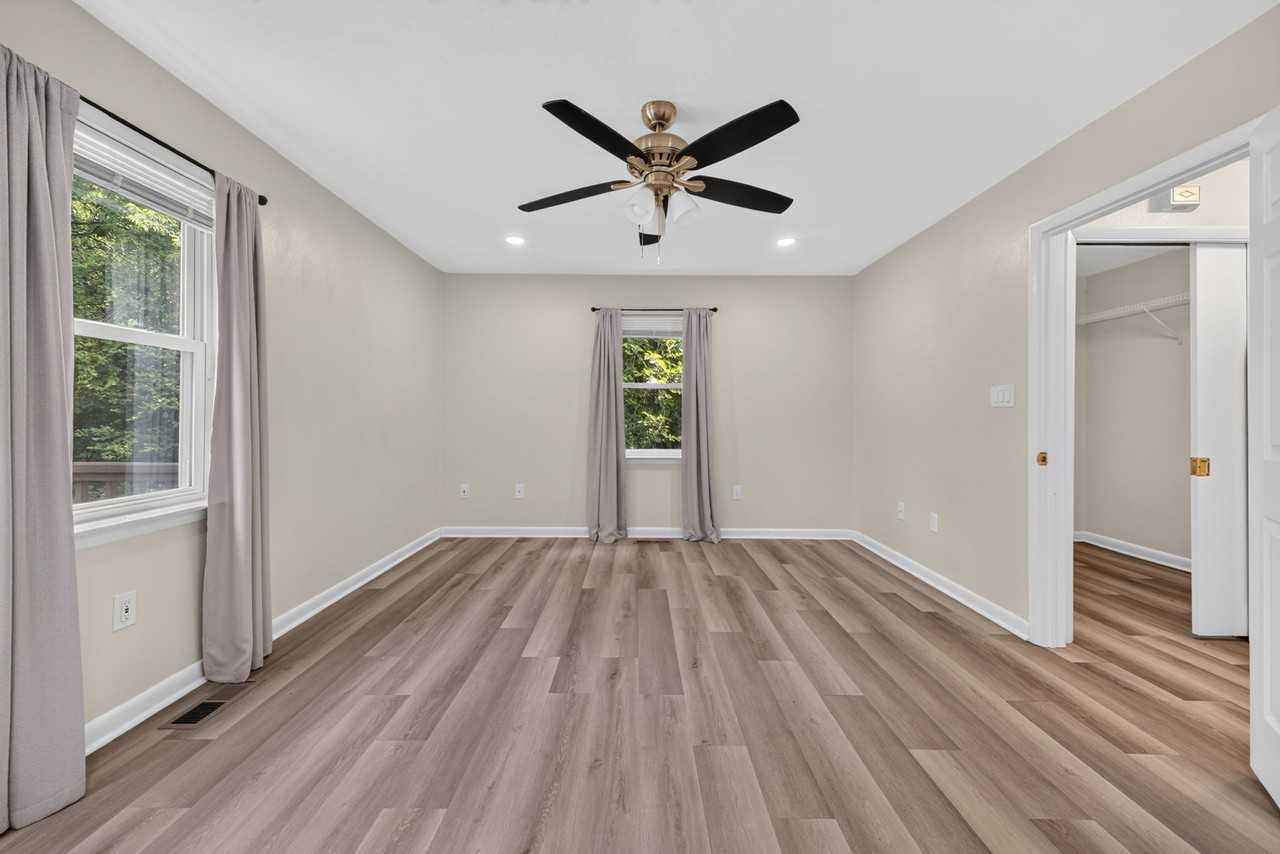 100 Hodges Manor Rd #1 - Photo 4 of 10