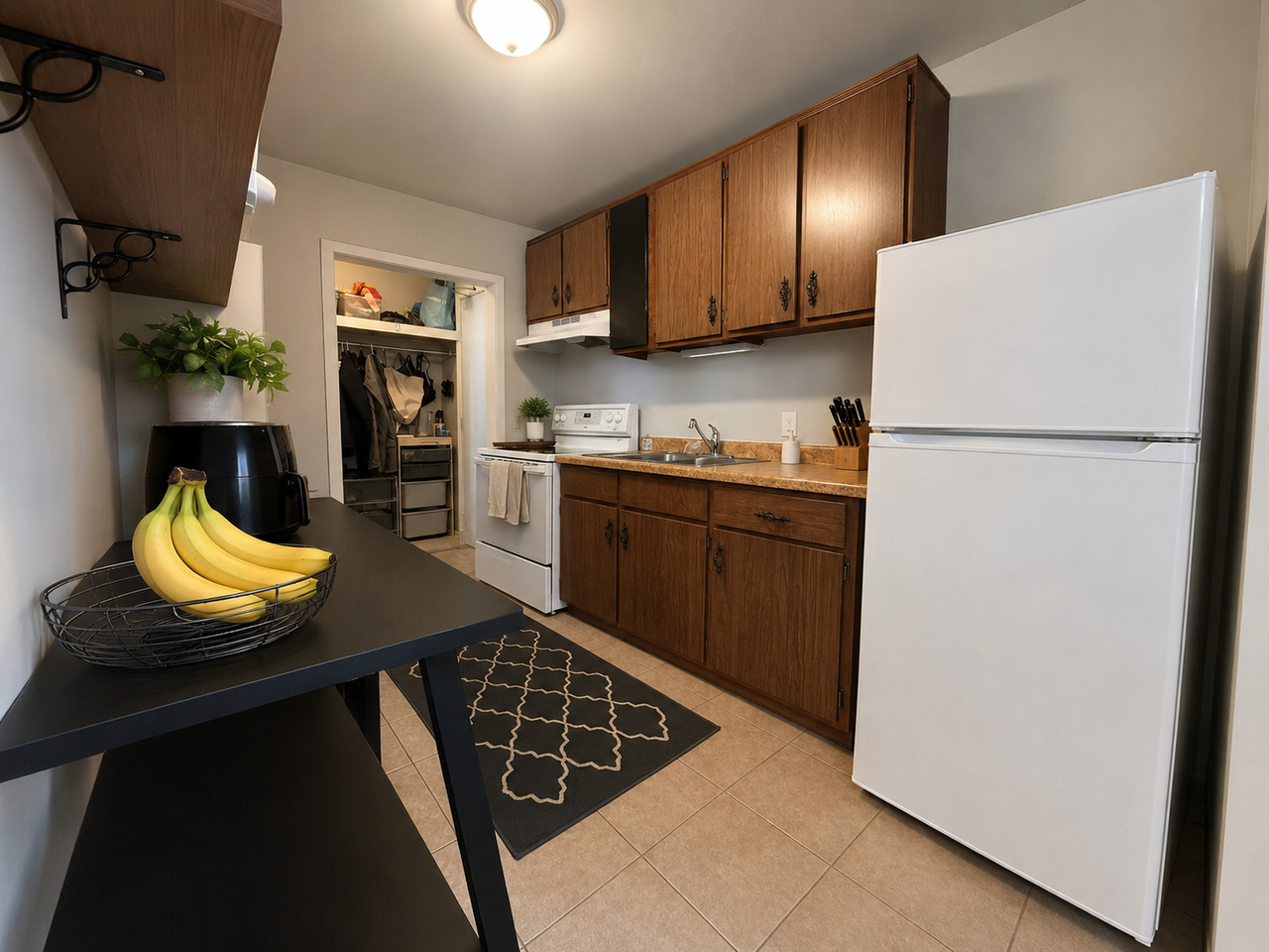 406 Barrie St #406-1 - Photo 5 of 9