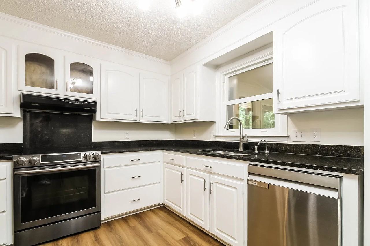 9424 Highgate Rd #1 - Photo 4 of 49