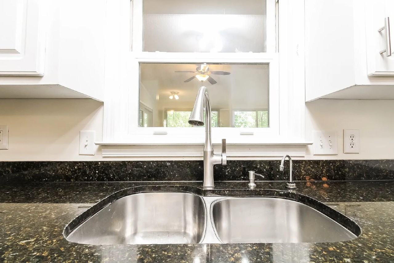 9424 Highgate Rd #1 - Photo 5 of 49