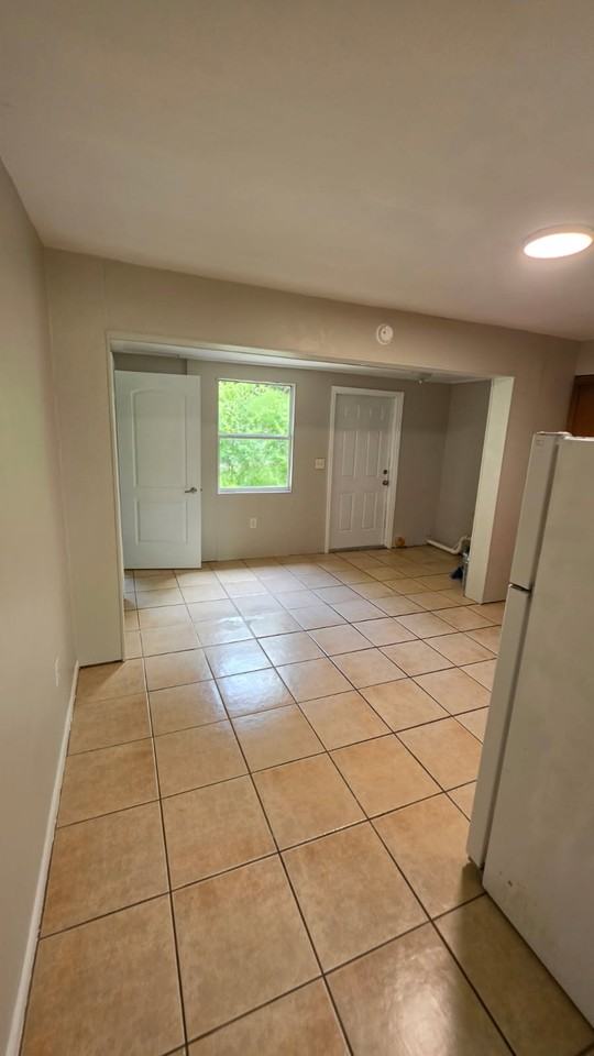 217 Beale St - Photo 5 of 7