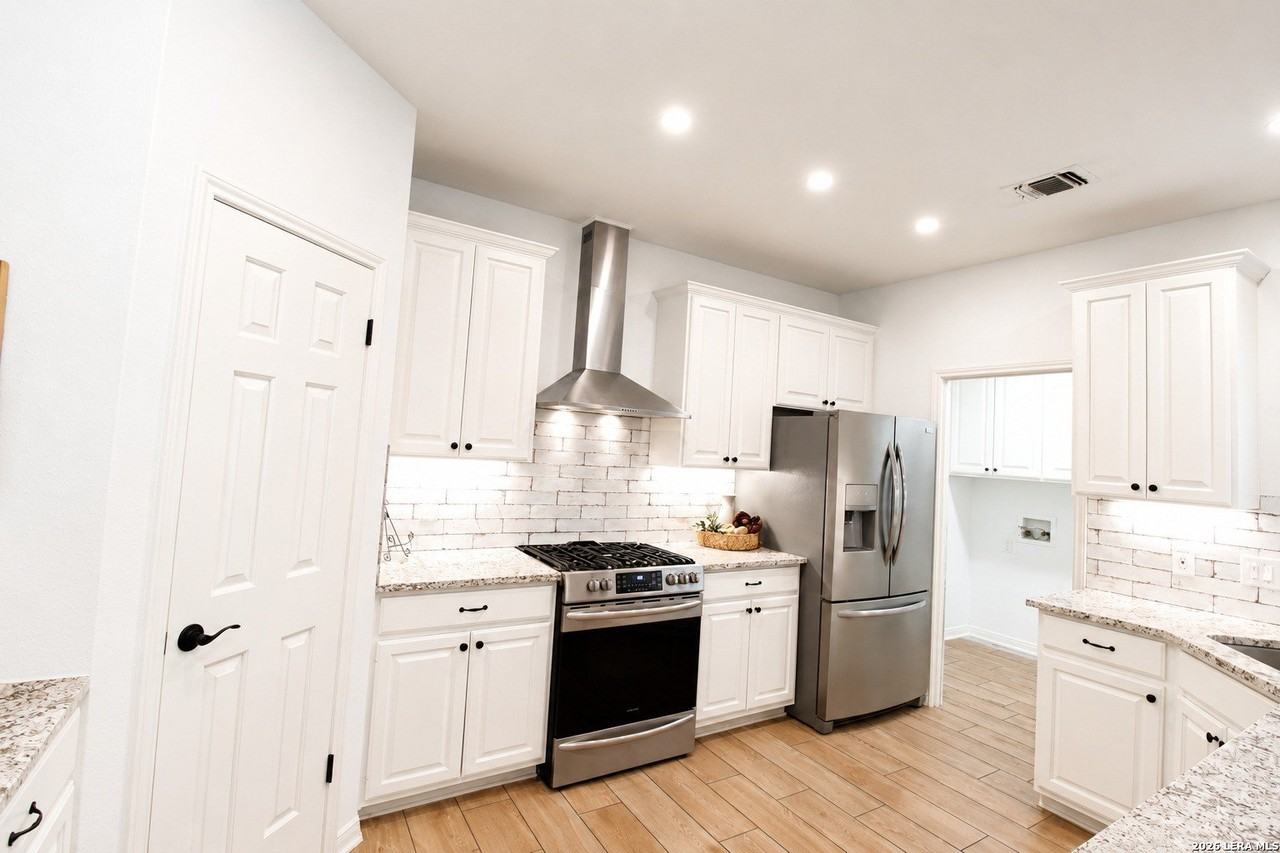 14118 Red Maple Wood - Photo 3 of 15