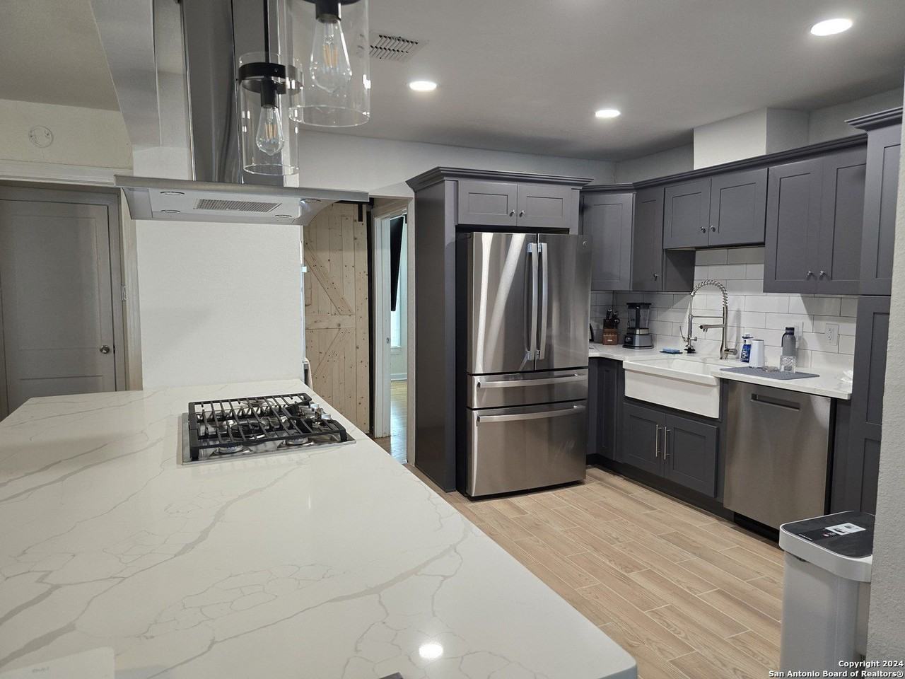 122 Leming Dr - Photo 3 of 12