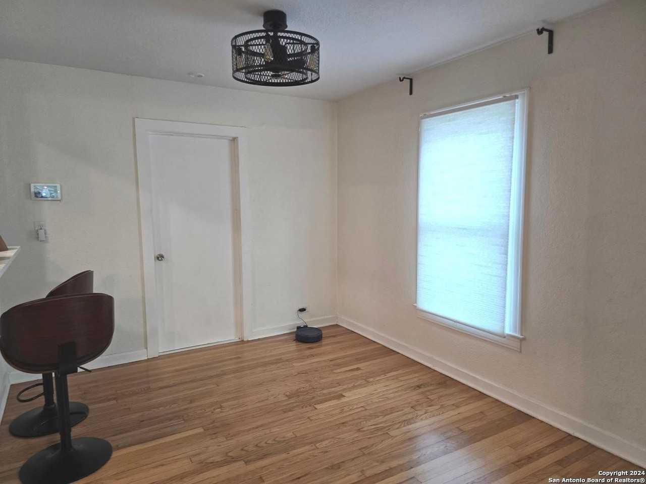 122 Leming Dr - Photo 4 of 12