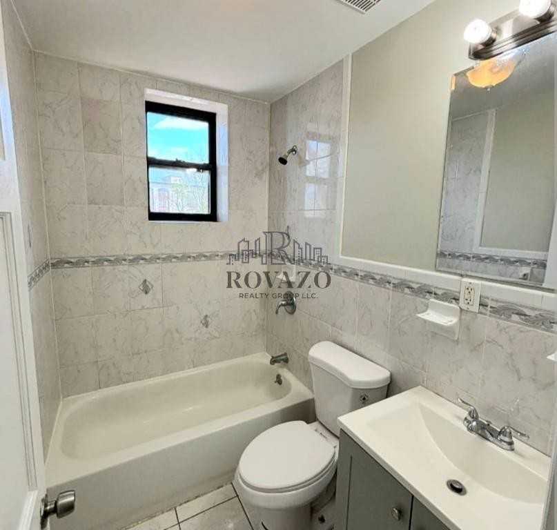 210 North 15th Street #4B - Photo 2 of 4