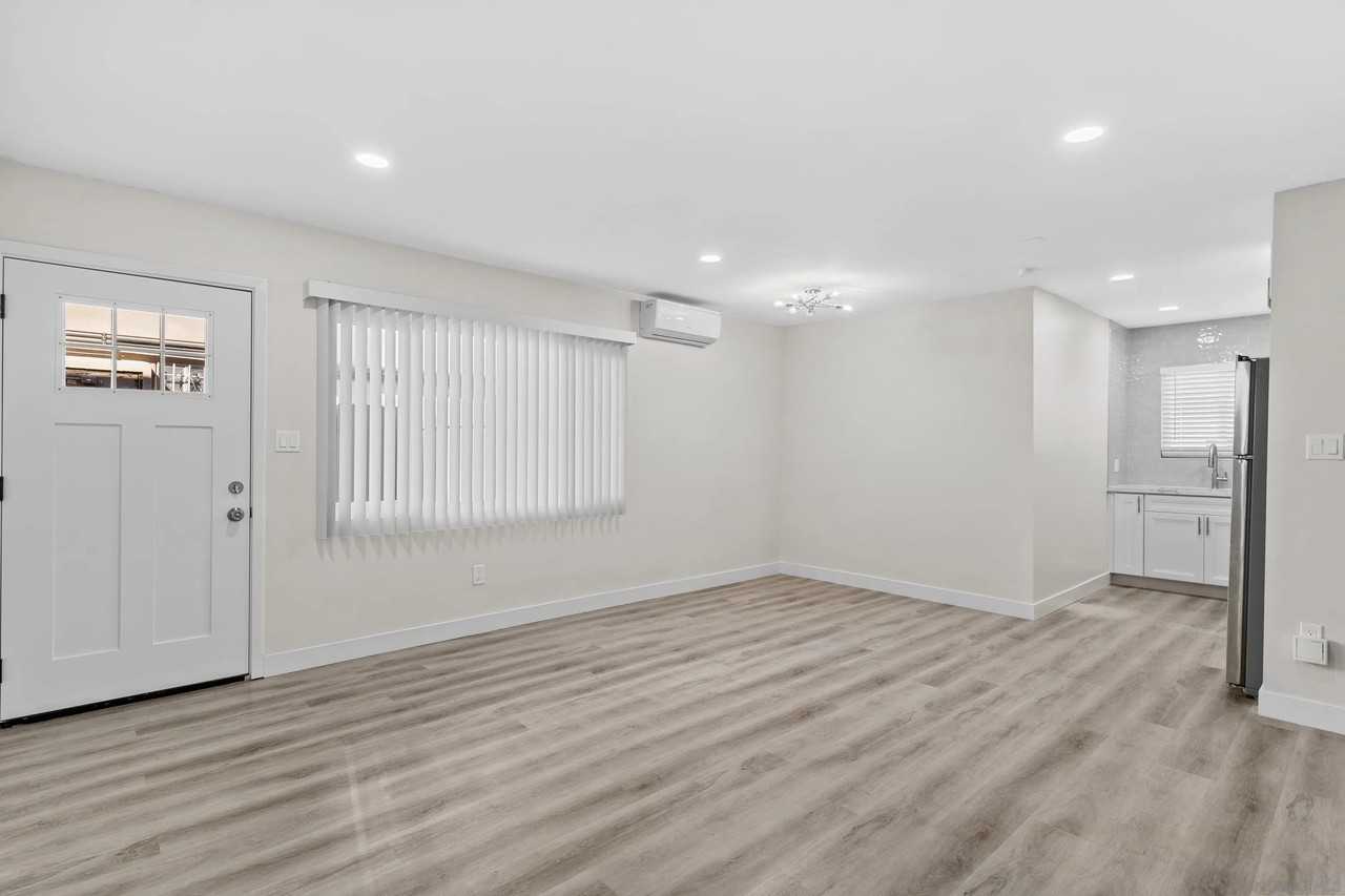 3823 Marlborough Ave - Photo 4 of 4