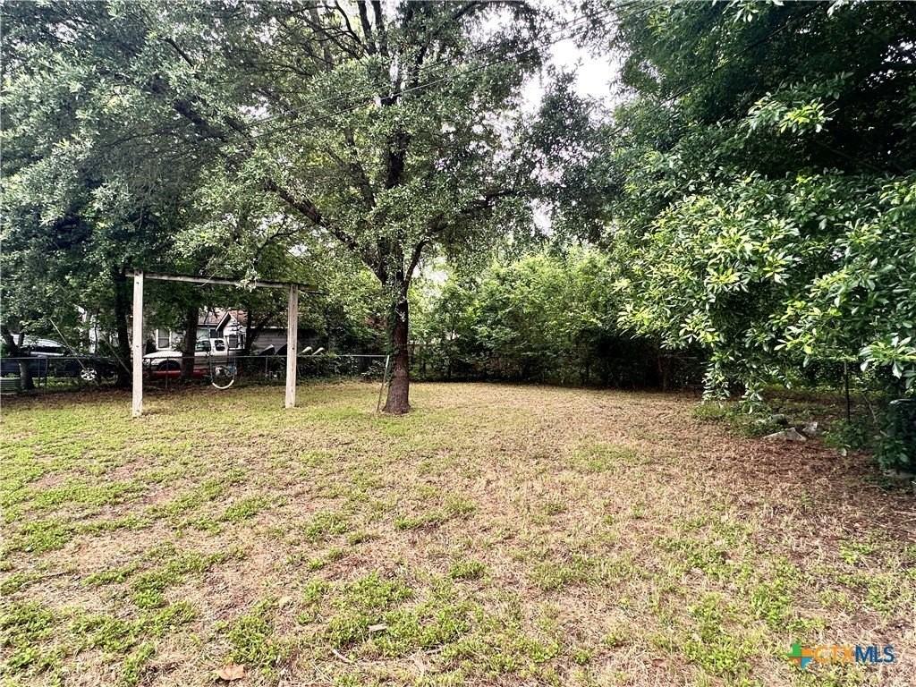 129 Riverside Dr - Photo 2 of 13