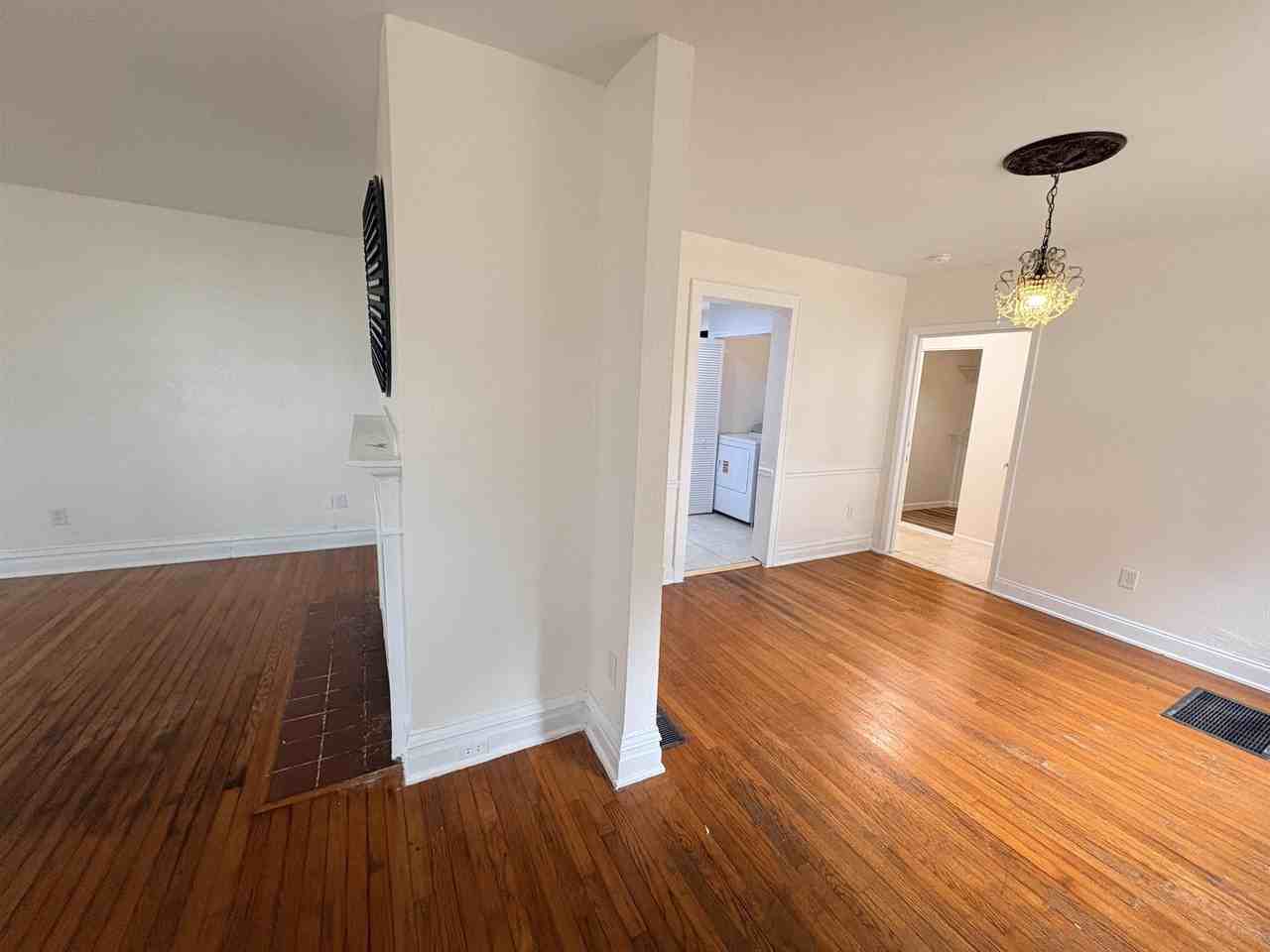 212 Barbourville Dr - Photo 3 of 37