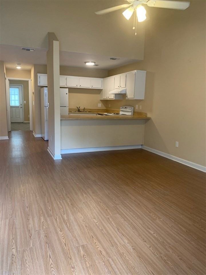 1808 Jackson Bluff Rd #C - Photo 3 of 23