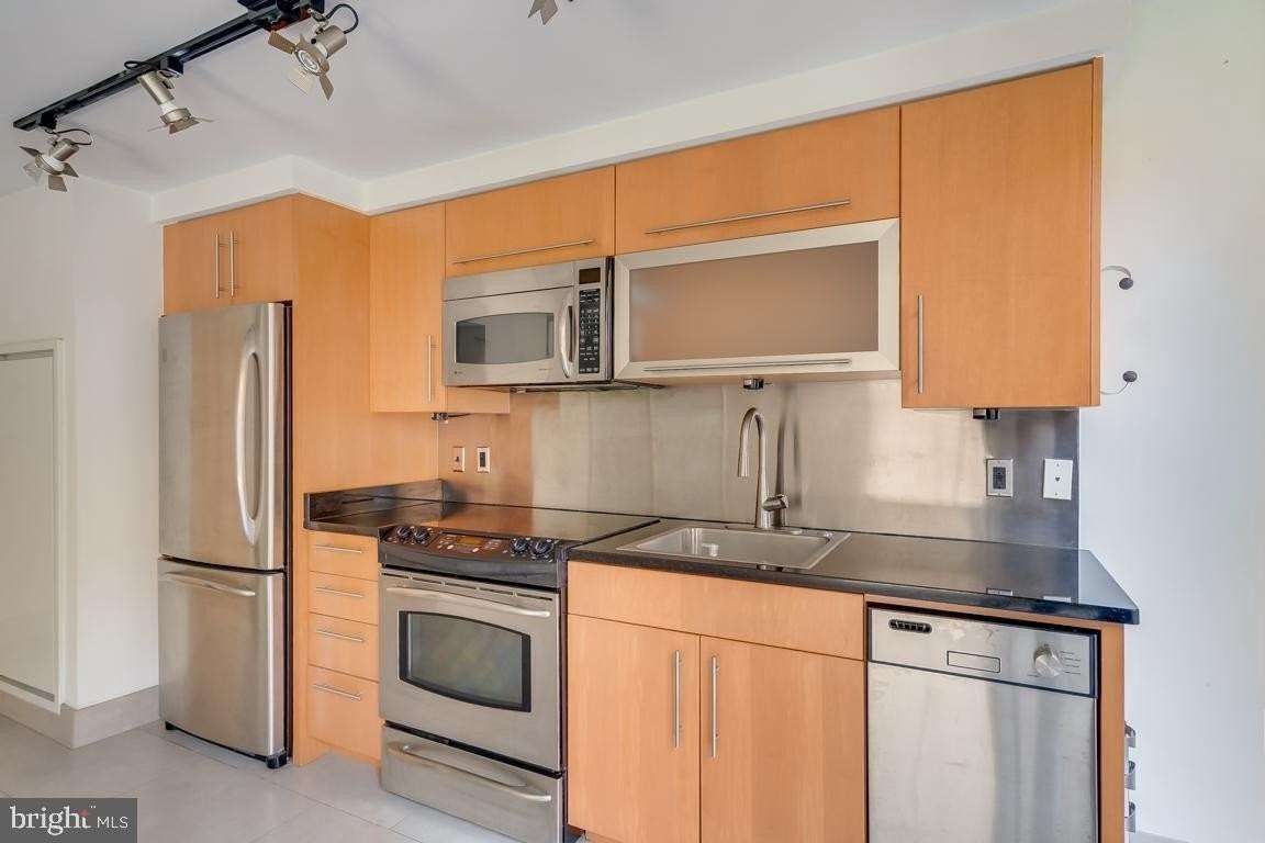 1133 14th St Nw #203 - Photo 7 of 25
