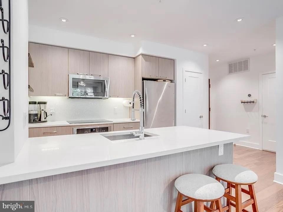 2331 15th St Nw #205N - Photo 4 of 13