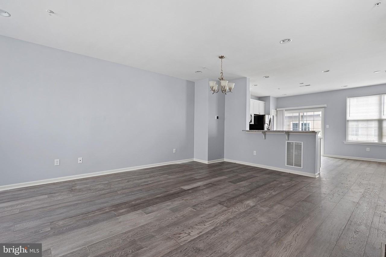 624 Mccomb Pl - Photo 4 of 20