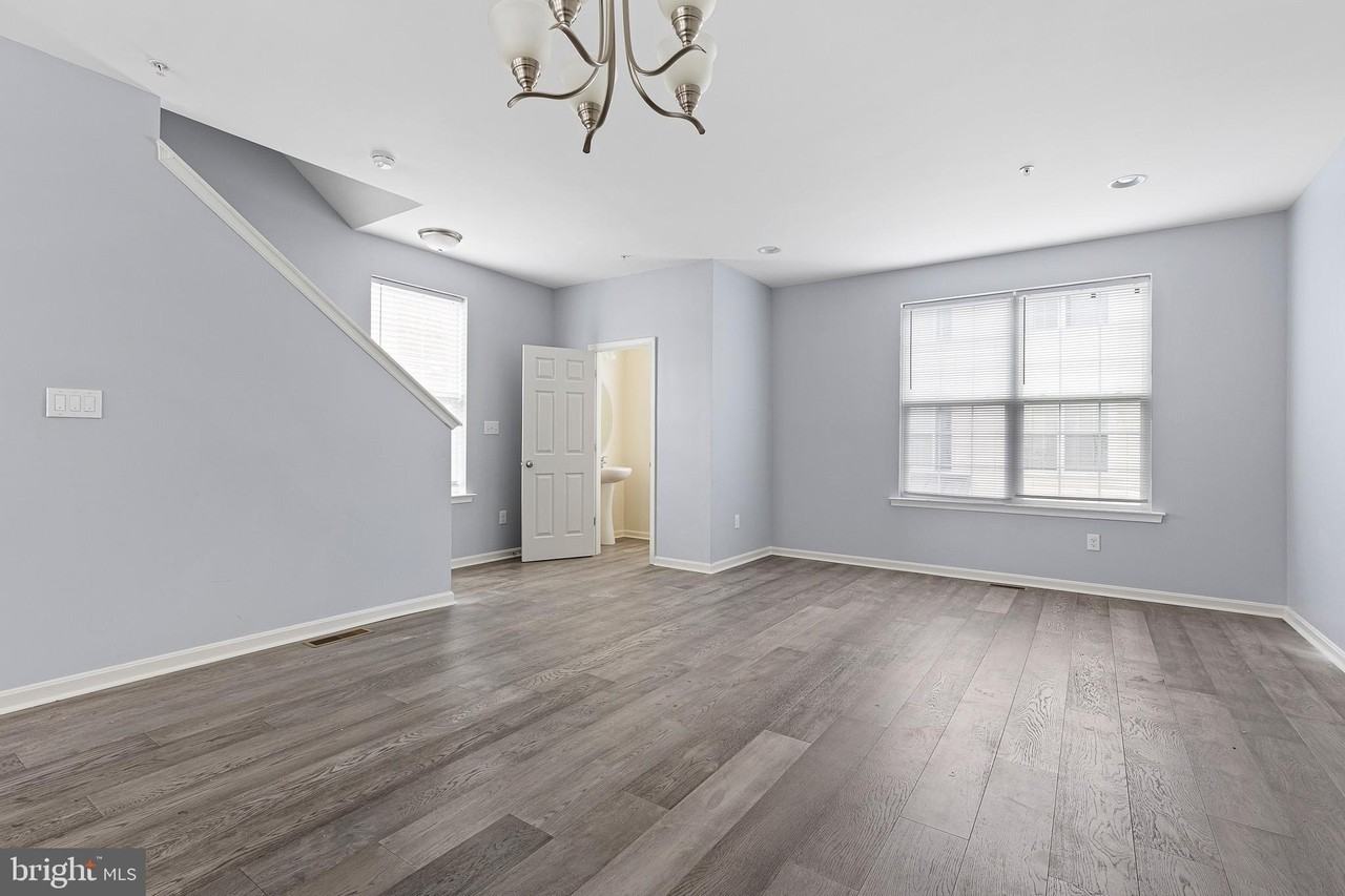 624 Mccomb Pl - Photo 6 of 20