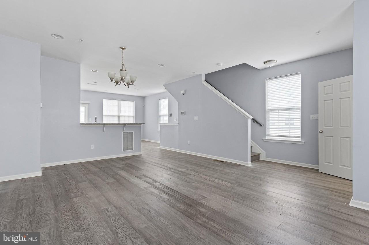 624 Mccomb Pl - Photo 7 of 20