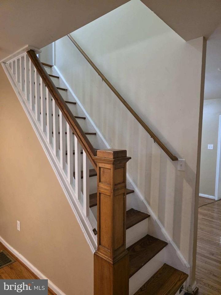 428 S Jackson St - Photo 6 of 25