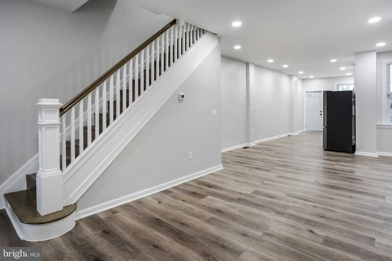 2332 N Monroe St - Photo 2 of 12