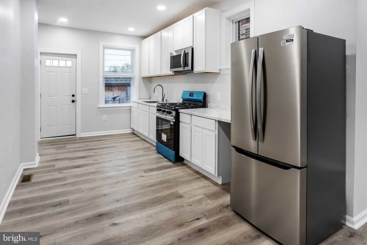 2332 N Monroe St - Photo 5 of 12