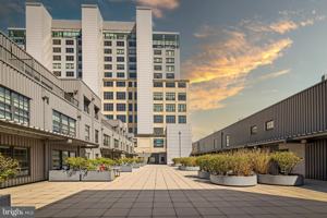 featured image of 1200 Steuart St #1035