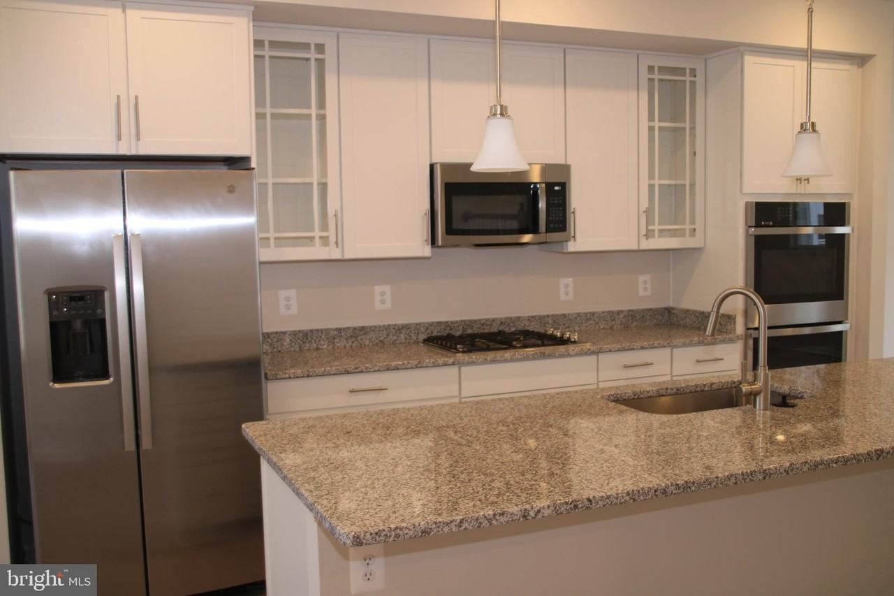 2583 Hopton Ln - Photo 3 of 41