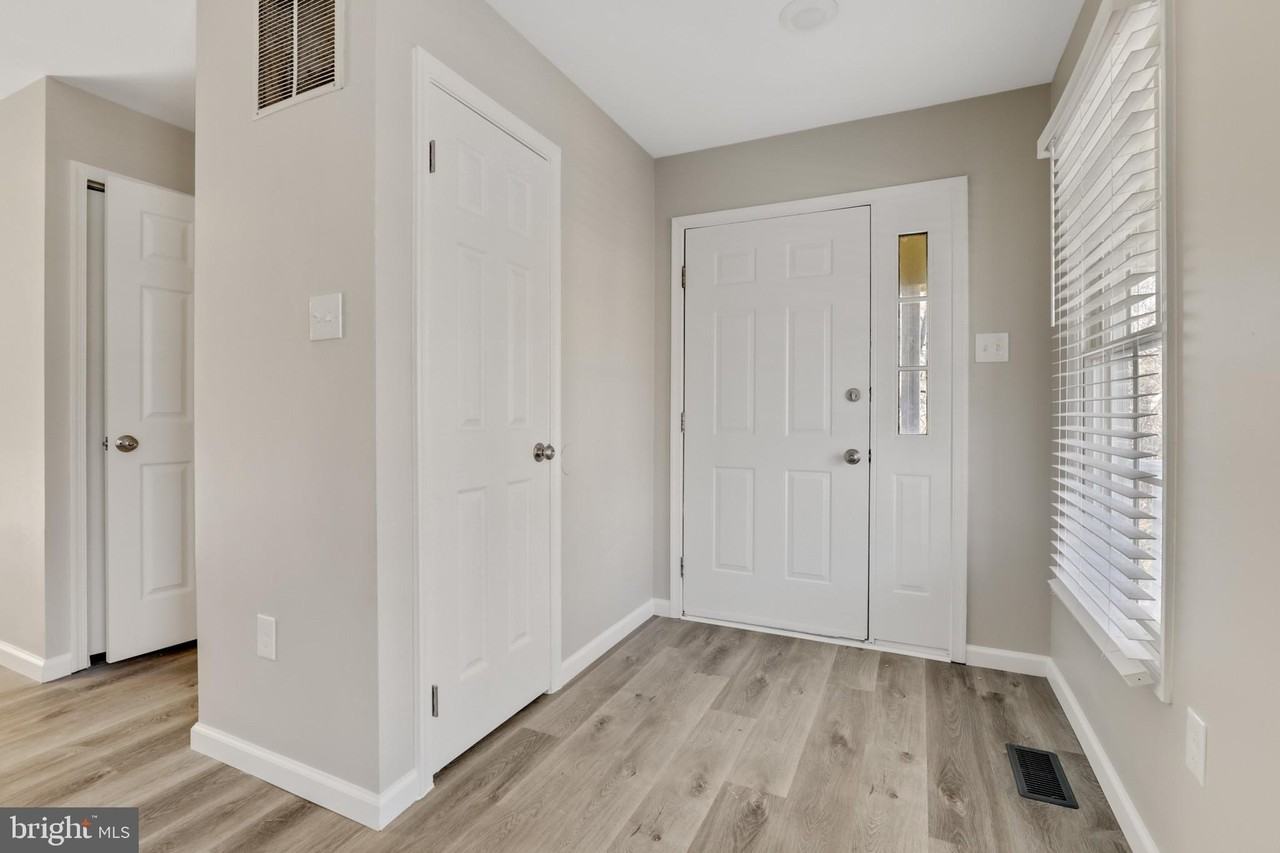1073 Wingate Ct #G6 - Photo 3 of 39
