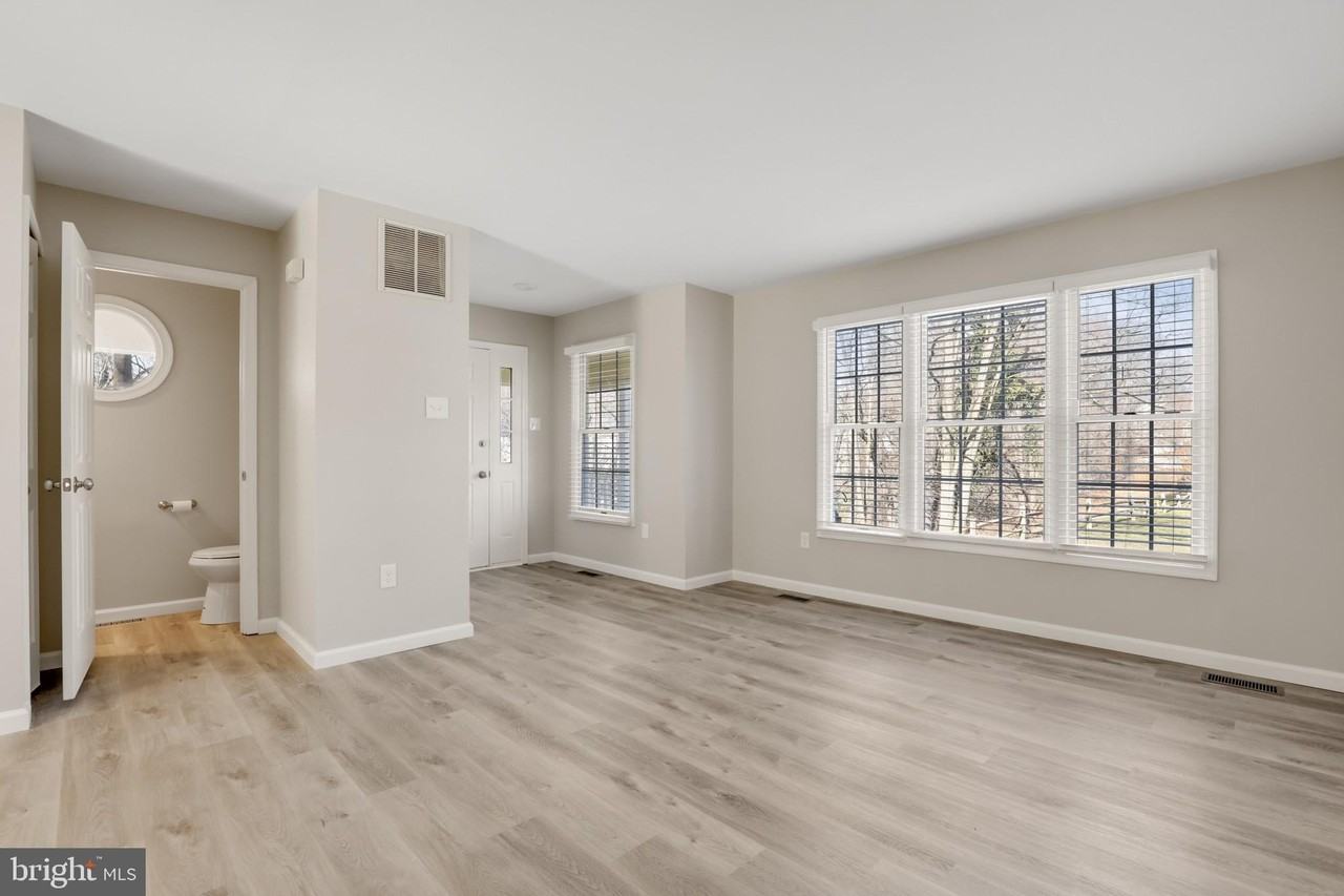 1073 Wingate Ct #G6 - Photo 5 of 39