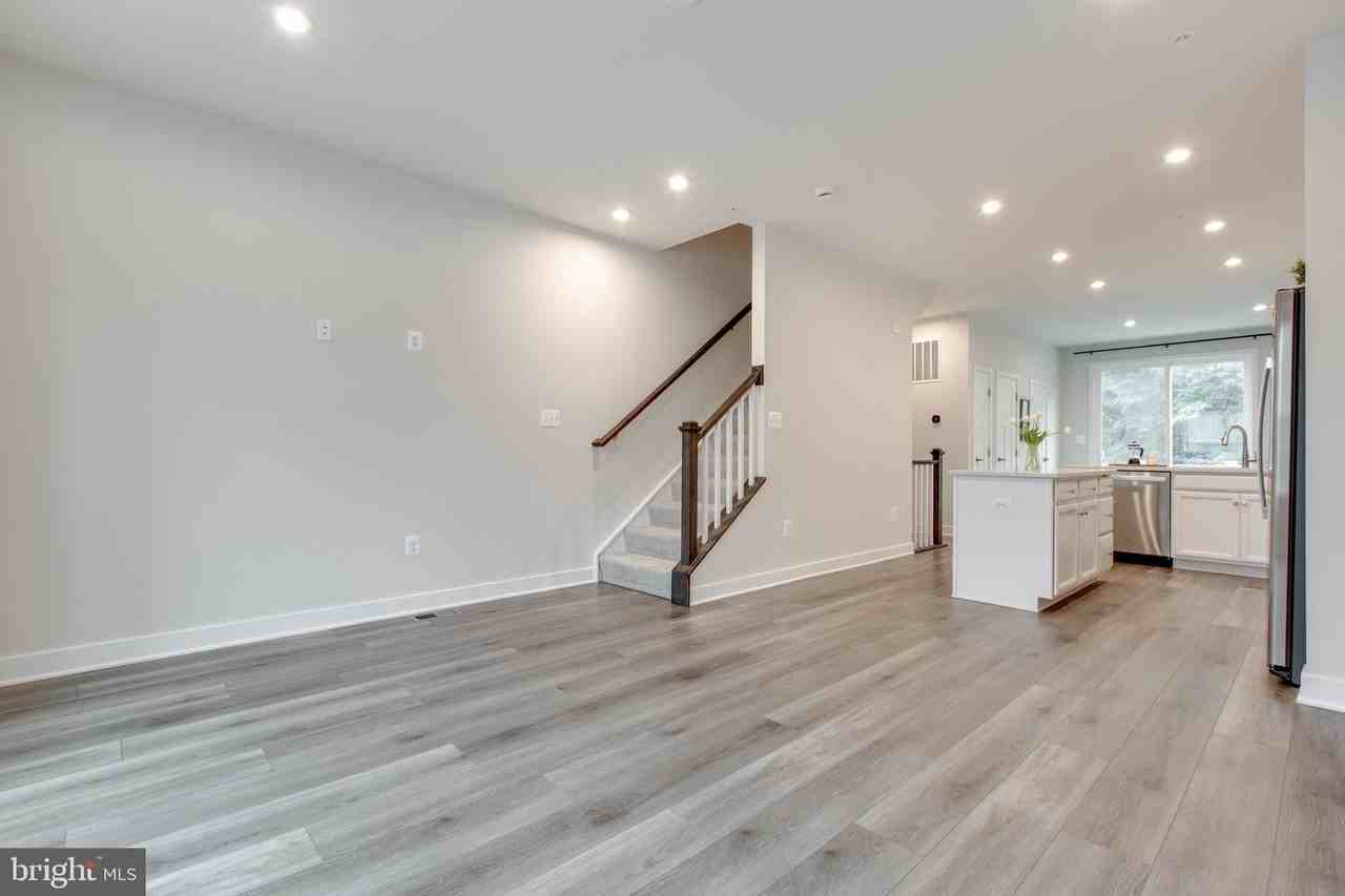 7523 Bharat Way - Photo 5 of 44