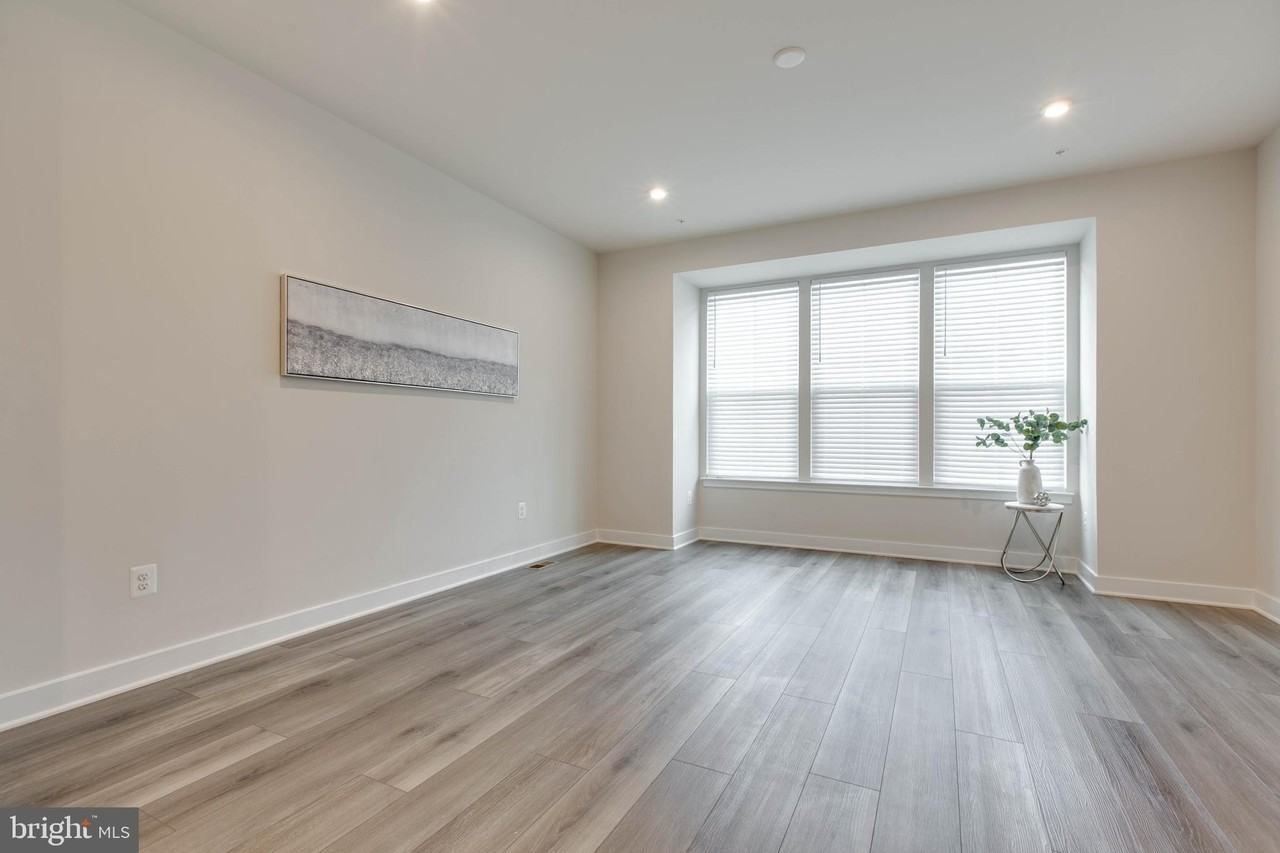 7523 Bharat Way - Photo 7 of 44