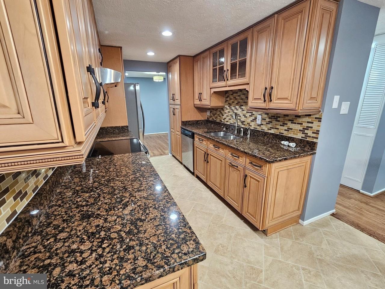 8619 Hayshed Ln - Photo 5 of 20