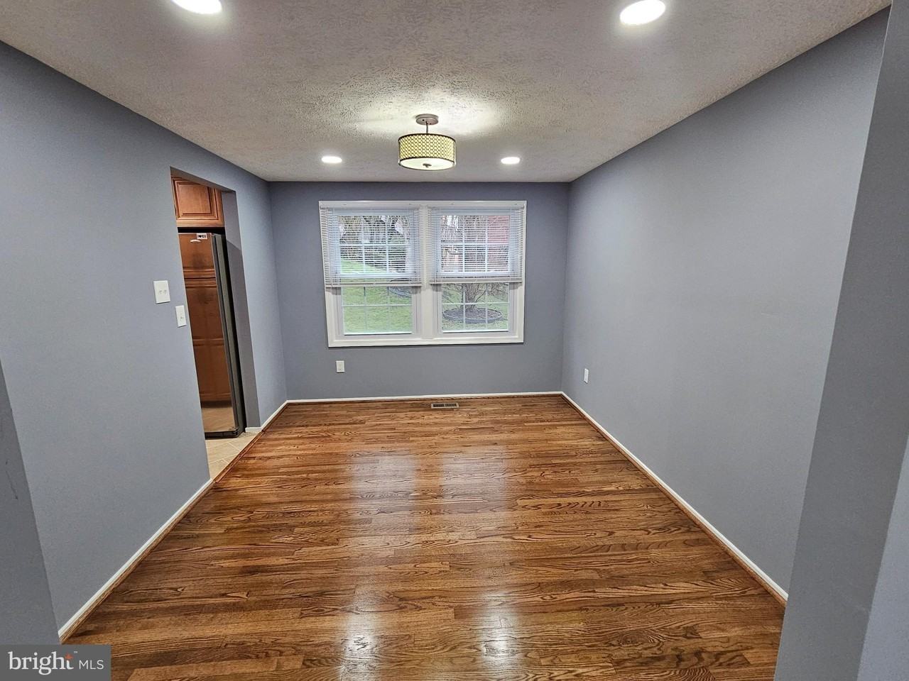 8619 Hayshed Ln - Photo 6 of 20