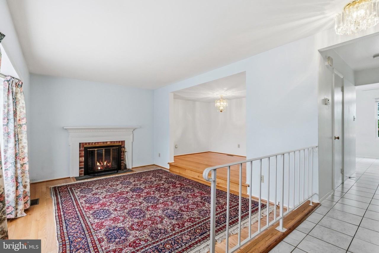 18617 Chickadee Ln - Photo 3 of 28