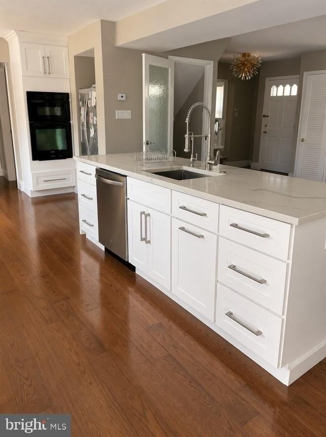 1639 Winding Waye Ln - Photo 2 of 16