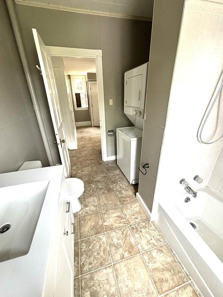 546 N Water St #548 - Photo 4 of 9