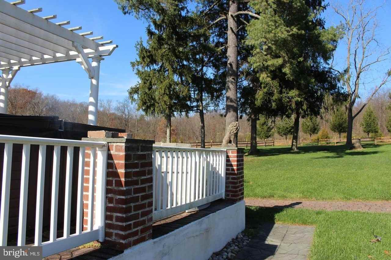 1934 Bleim Rd - Photo 5 of 17