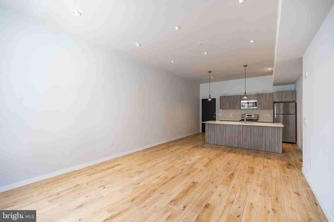 412 S 13th St #505 - Photo 4 of 30