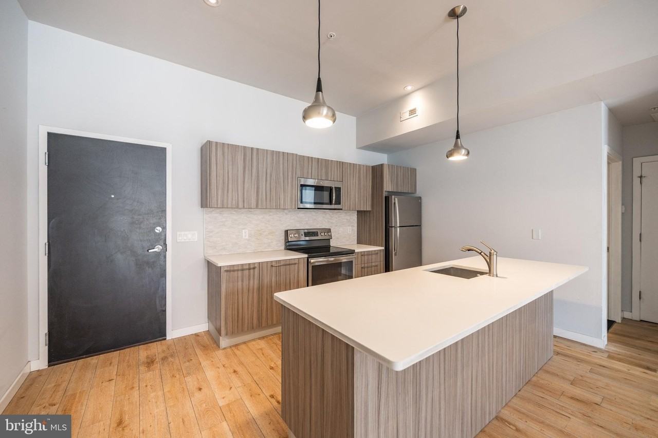412 S 13th St #505 - Photo 7 of 30