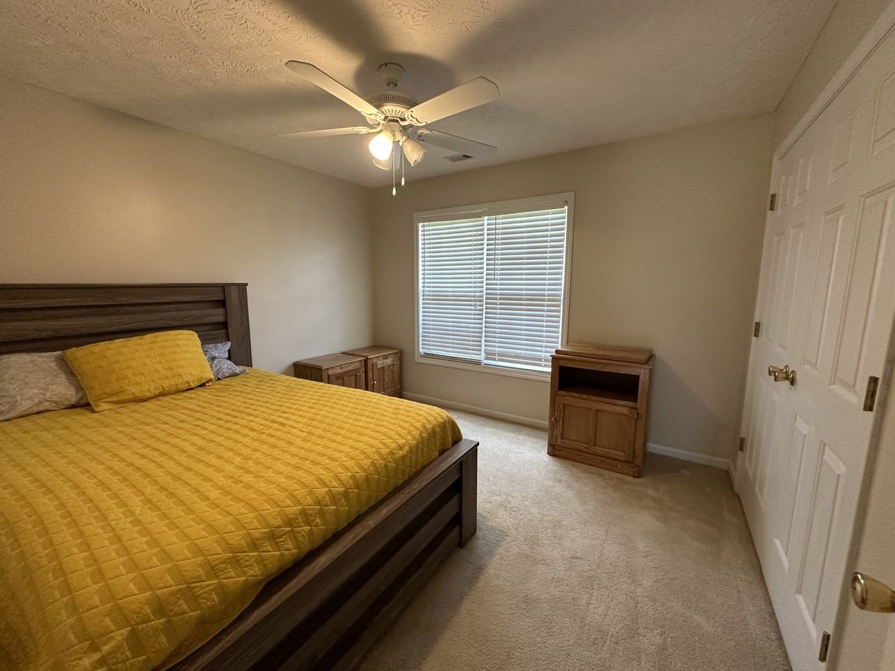 590 Americana Dr #1 - Photo 5 of 10