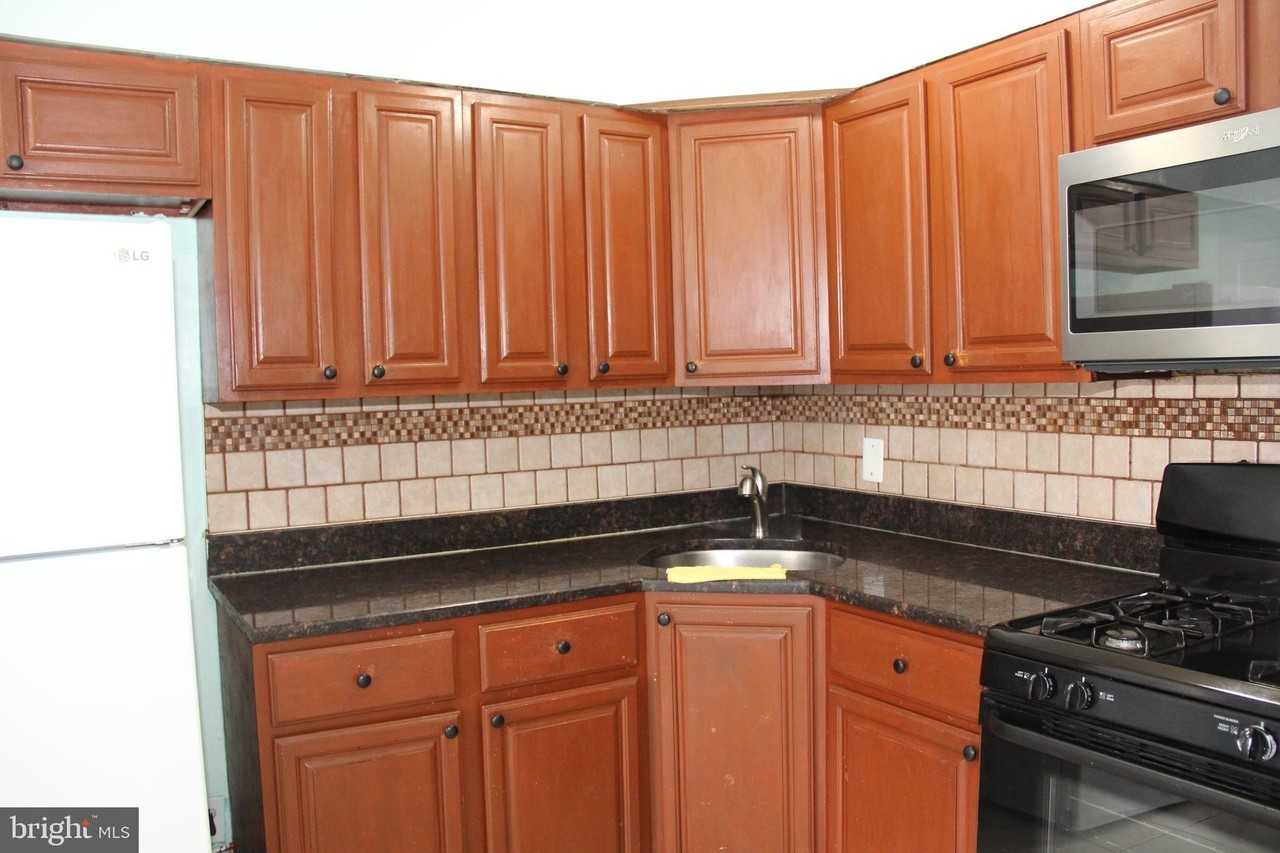 4983 Whitaker Ave - Photo 6 of 25