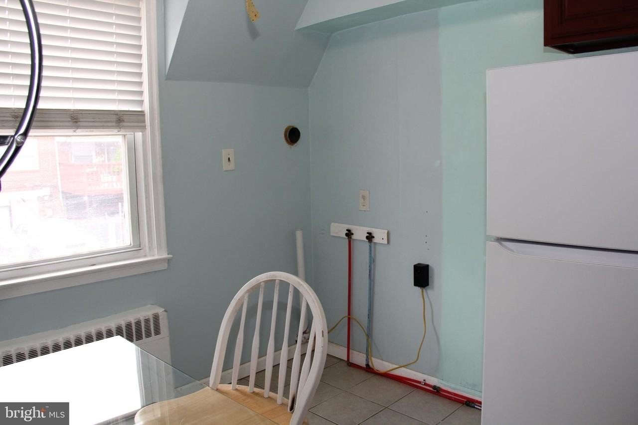 4983 Whitaker Ave - Photo 7 of 25